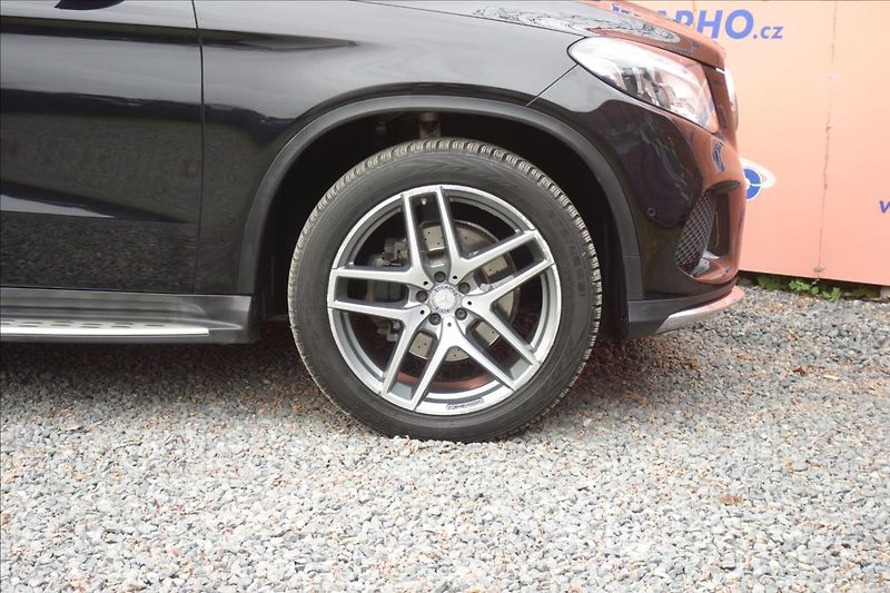 Mercedes-Benz GLE 350CDi 190KW,4 MAT.,KUPÉ. - fotka 9 z 39