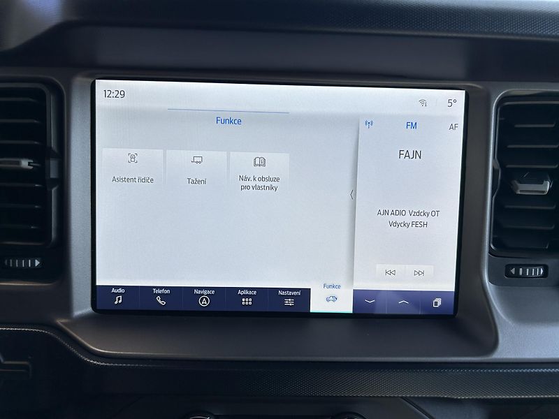 Ford Bronco 2.7 EcoBoost 246kW OUTER BANKS - fotka 31 z 36