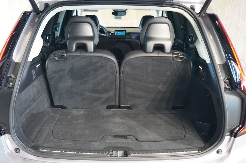 Volvo XC90 T8 PLUS Dark, Head-up, 360° - fotka 15 z 50