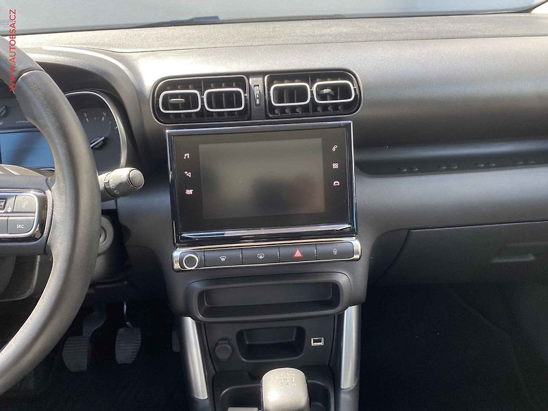 Citroën C3 Aircross (2019) 1.2 PT, RIP CURL, navi, panor - fotka 12 z 17