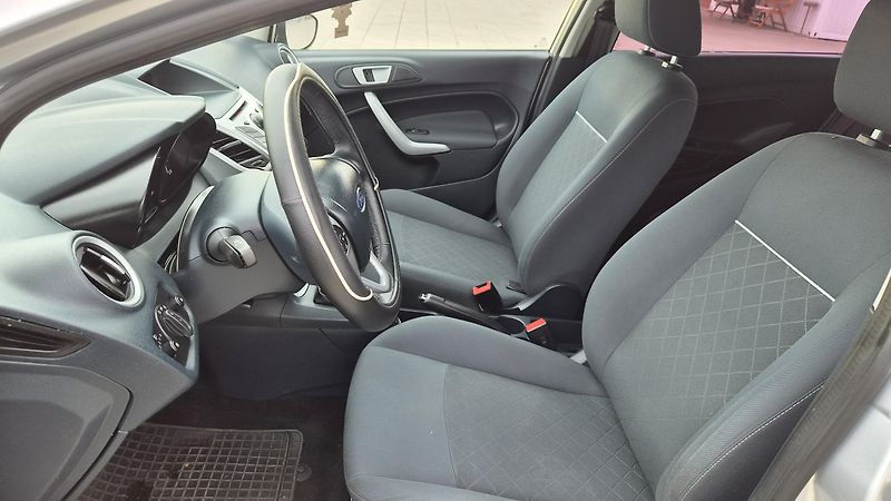 Ford Fiesta 1.25i KLIMA po servisu - fotka 9 z 13