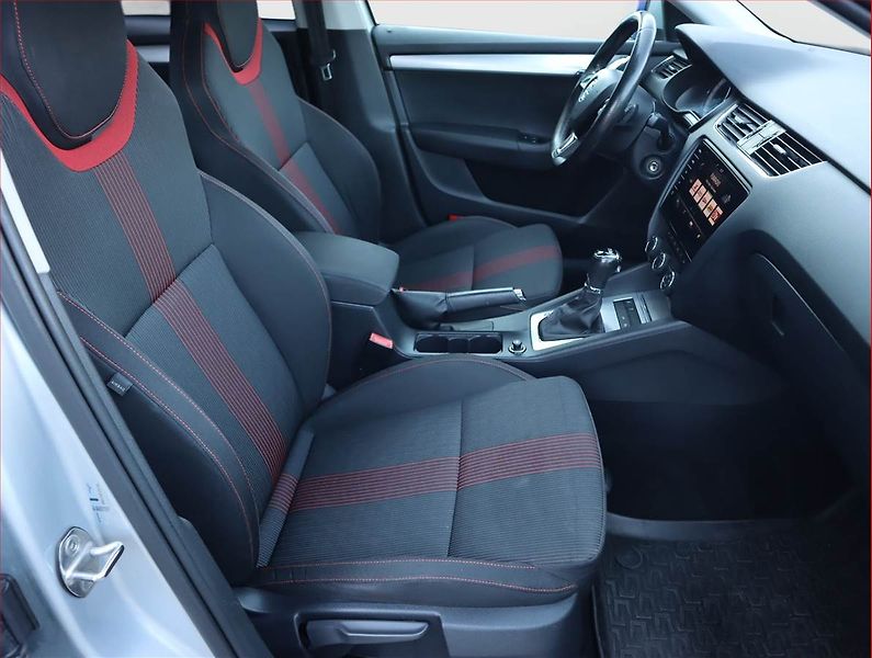 Škoda Octavia (2017) Edition 2.0 TDI, Automat - fotka 9 z 23