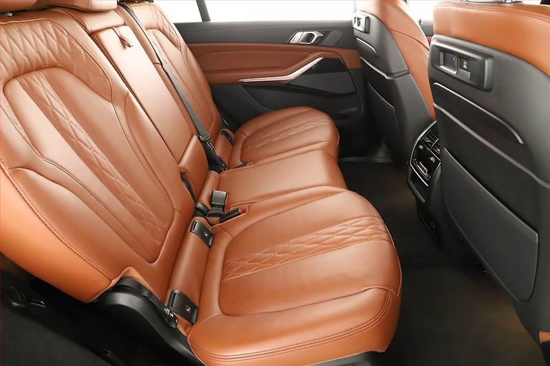 BMW X7 (2022) xDrive40d - fotka 7 z 20