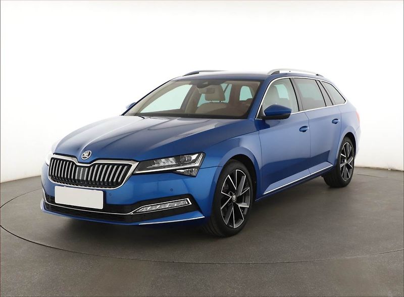 Škoda Superb (2022) Style Plus 2.0 TSI - fotka 2 z 20