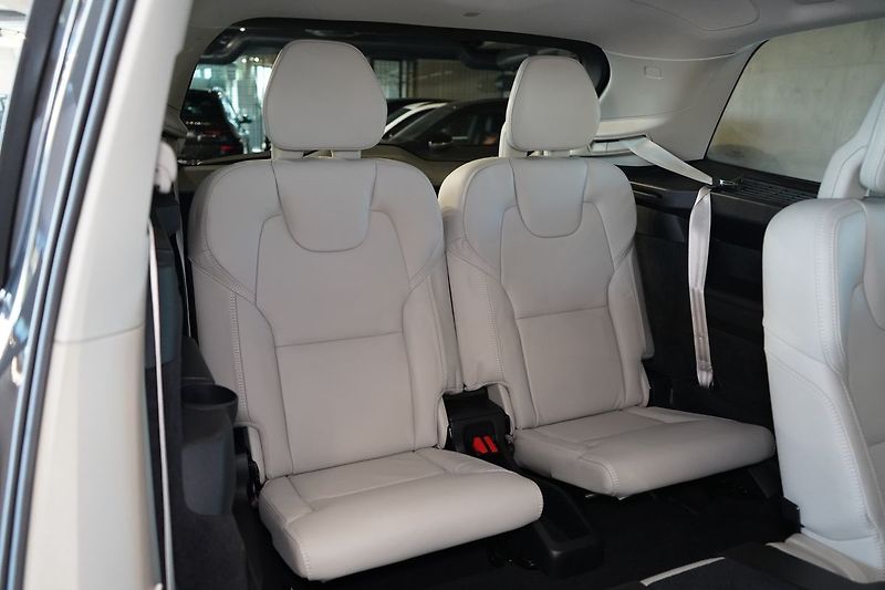 Volvo XC90 B5 PLUS Bright Vzduch, 360° - fotka 48 z 50
