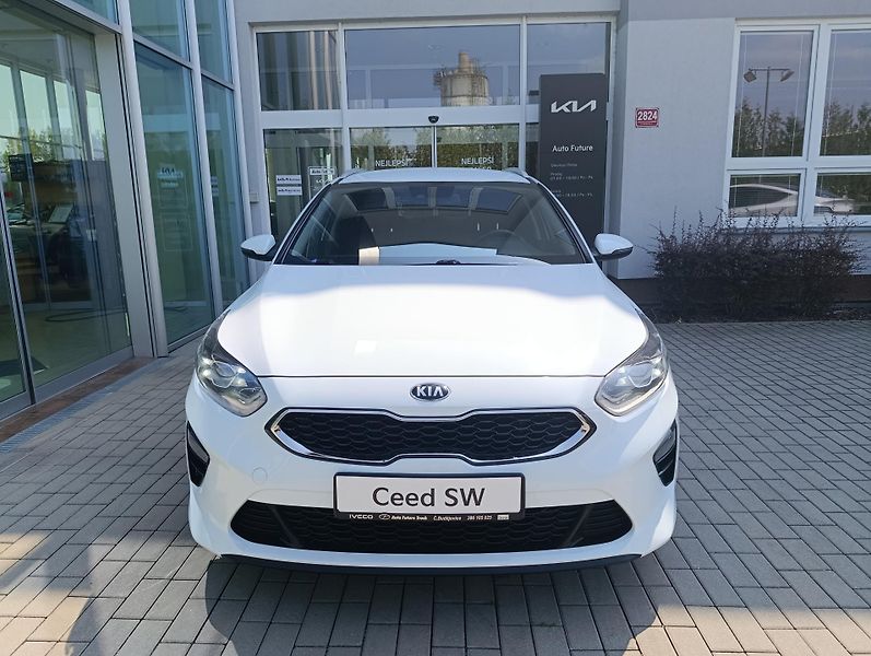 Kia Ceed SW (2021) 1.6 CRDi 7DCT  Top - fotka 3 z 12