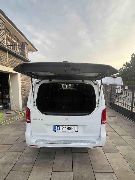 Mercedes-Benz EQV (2022) 300 L  - fotka 13 z 16