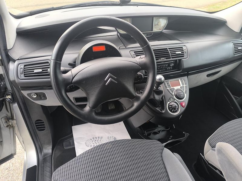 Citroën C8 (2011) 2.0 7MÍST - fotka 22 z 41
