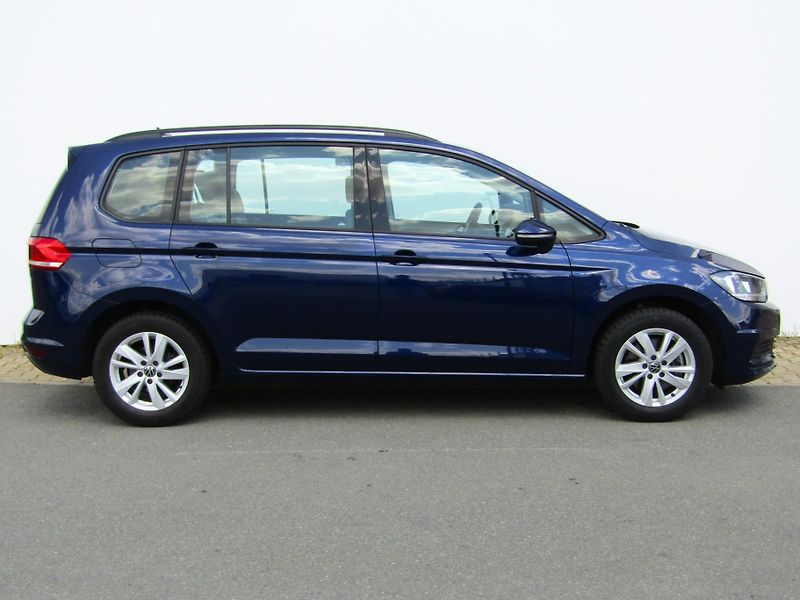 Volkswagen Touran (2024) Comfortline 1,5 TSI 110KW 7MÍS - fotka 3 z 30