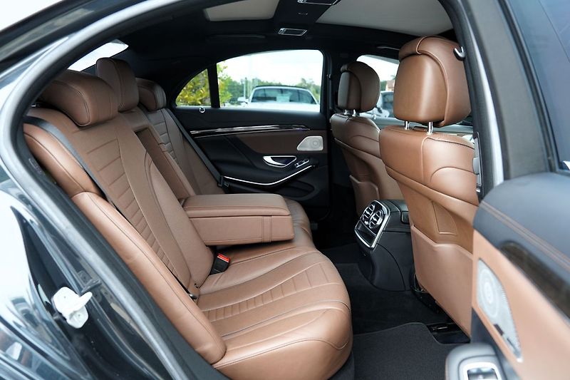 Mercedes-Benz Třídy S 350d AMG/Burmester/260 PS - fotka 33 z 47