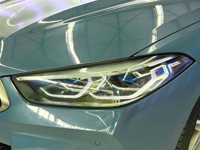 BMW M8 M850 xDrive M-SPORT, H&K, HUD, - fotka 8 z 36