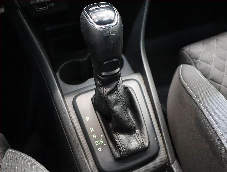 Škoda Rapid (2018) 1.4 TSI, Automat, Tempomat - fotka 13 z 18