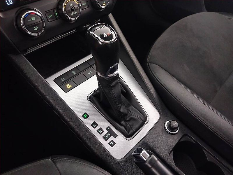 Škoda Octavia (2014) Elegance 1.8 TSI, 4X4 - fotka 13 z 24