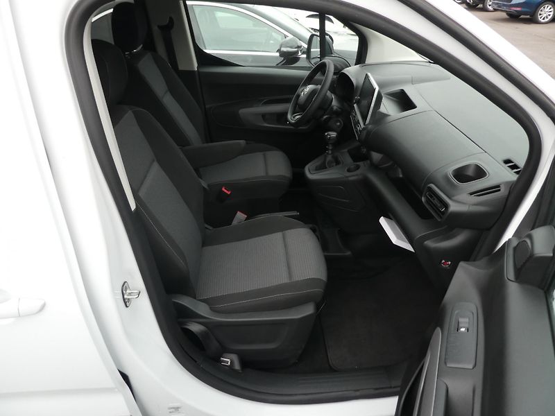 Toyota ProAce City VERSO 1,5D závěs - fotka 13 z 15