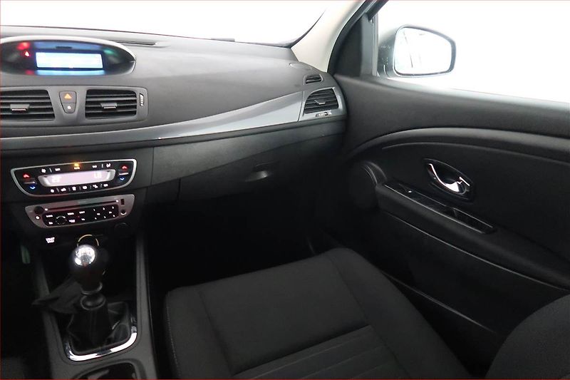 Renault Mégane (2016) 1.2 TCe, po STK, slušný stav - fotka 8 z 18