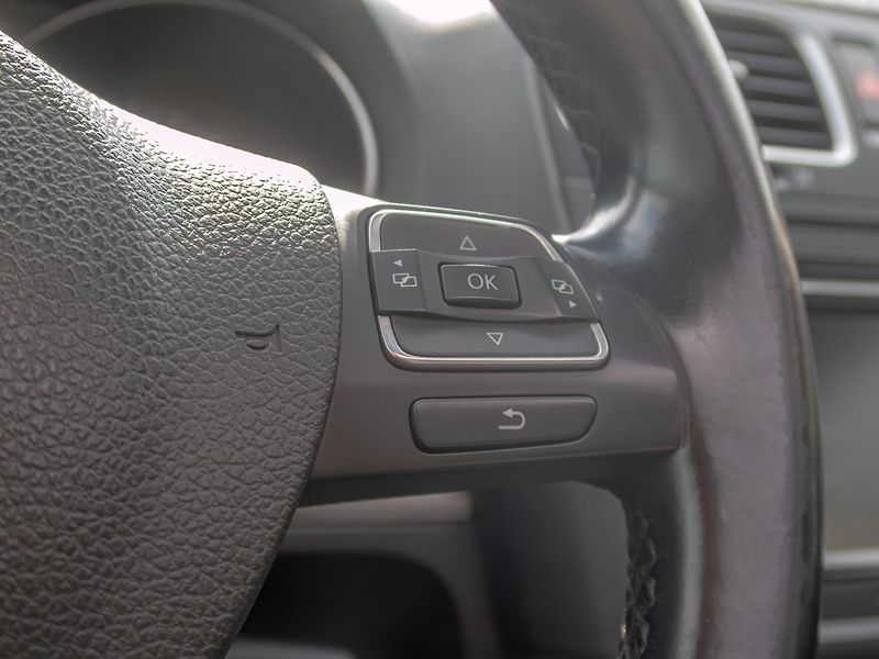 Volkswagen Golf (2010) 1.6TDI 77KW DSG – PO ROZVODECH - fotka 20 z 48