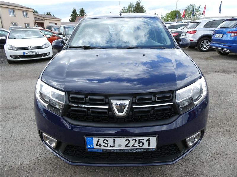 Dacia Sandero 1,0 SCe 54kW serviska, ČR - fotka 2 z 40