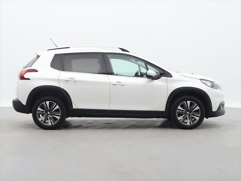 Peugeot 2008 1,6 HDI 73kW CZ - fotka 8 z 29