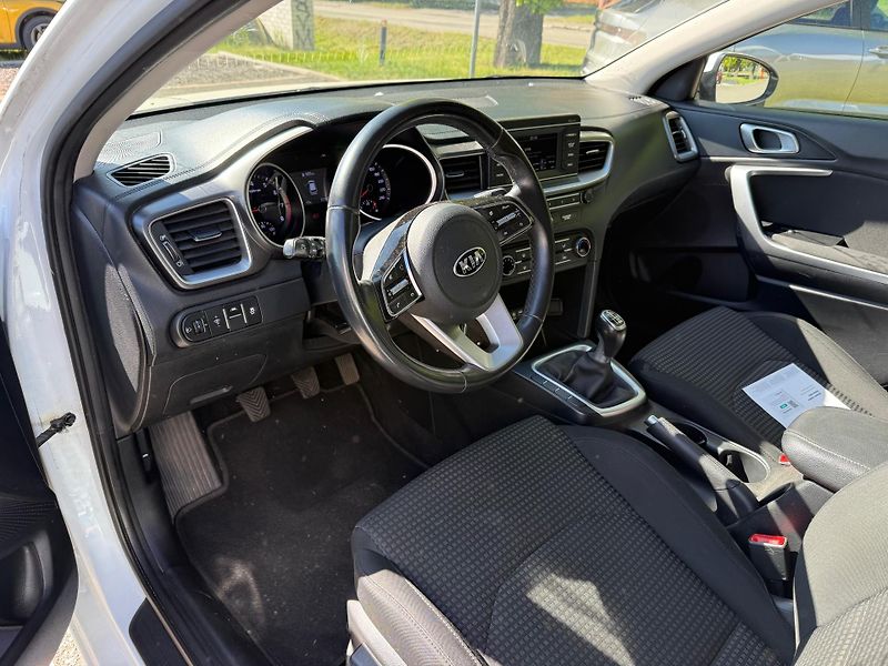 Kia Ceed 1.4 CVVT Comfort - fotka 6 z 10