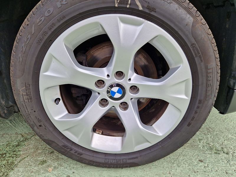 BMW X1 2.0i, 110kW, sDrive - fotka 27 z 32