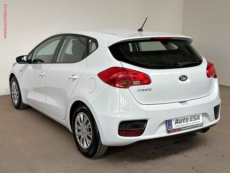 Kia Ceed (2018) 1.6 GDi, 2.maj, STK7/28 - fotka 6 z 14