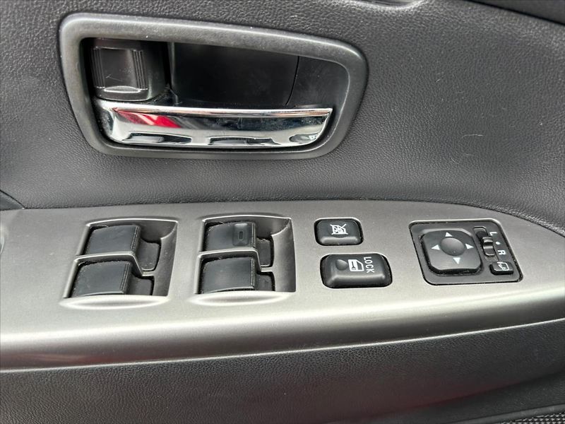 Mitsubishi ASX 2,0 MIVEC  4WD CVT Intro Editi - fotka 23 z 27
