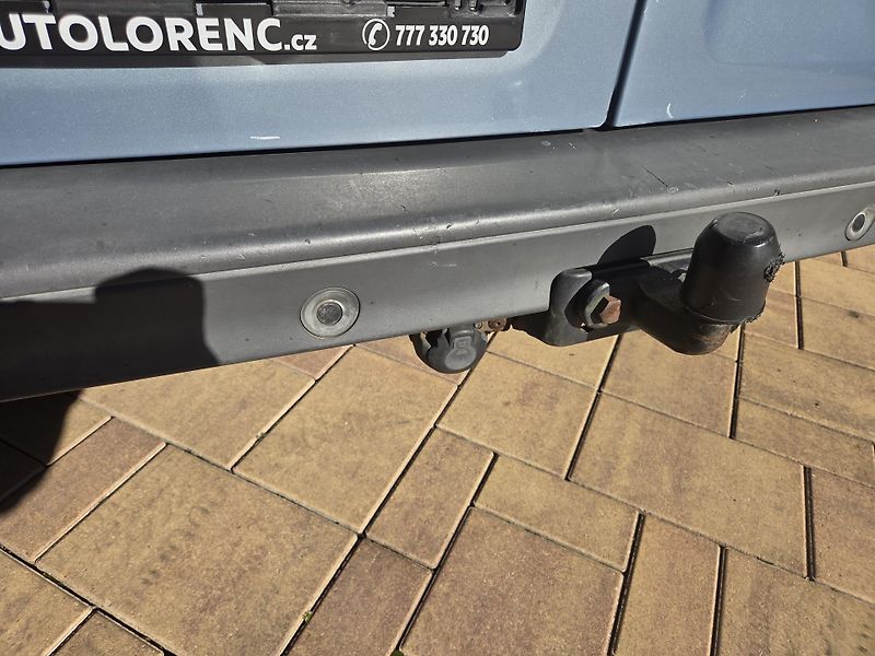 Opel Vivaro 2.0CDTI 84kw 8Míst - fotka 27 z 33