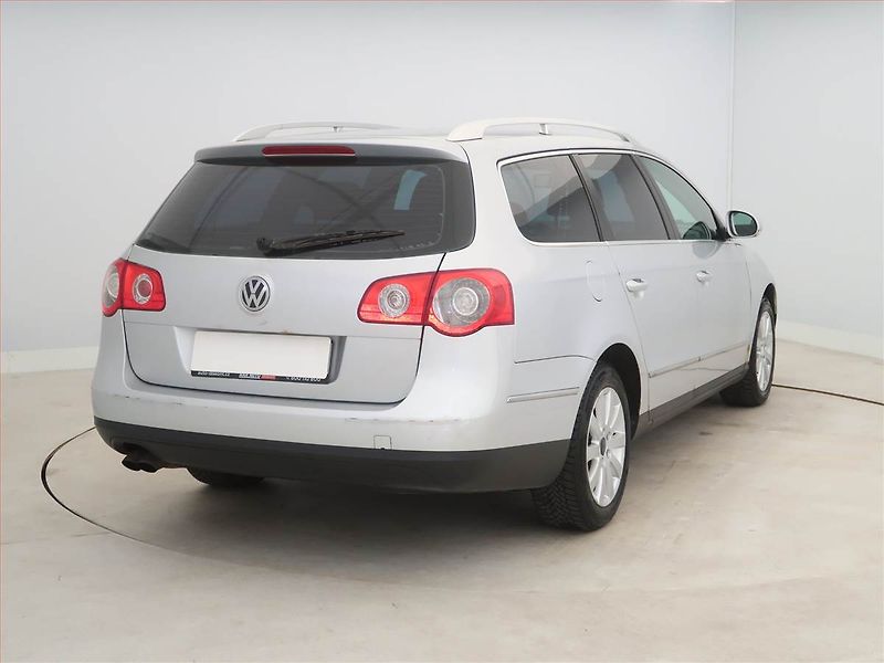 Volkswagen Passat (2007) Comfortline 2.0 TDI, nová STK - fotka 5 z 16