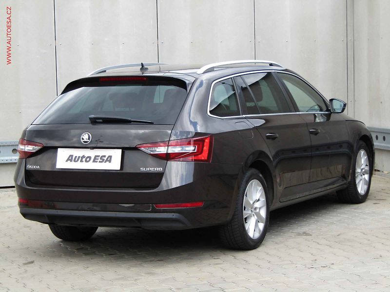 Škoda Superb (2016) 2.0 TDi, Style, DSG, TZ - fotka 4 z 19