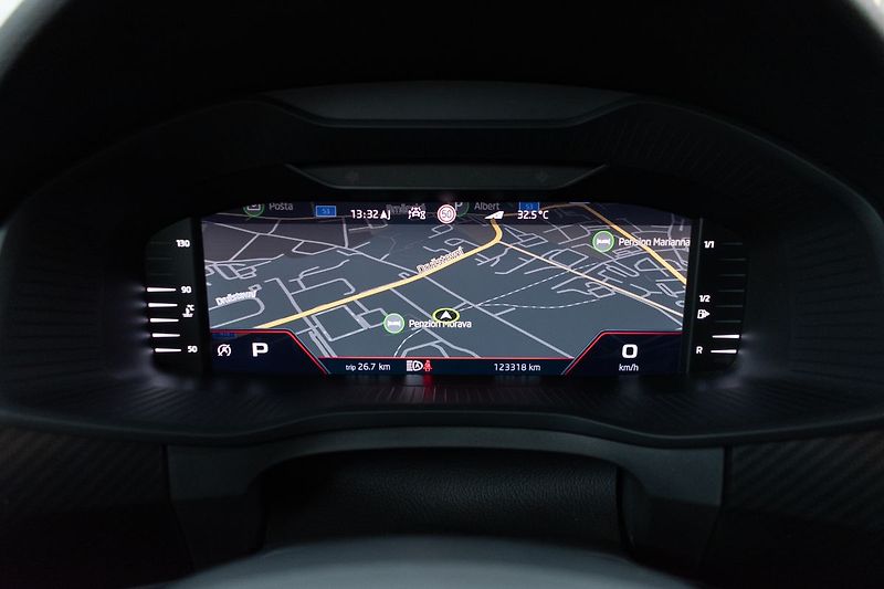 Škoda Kodiaq 2.0 TDI SPORTLINE*TAŽNÉ*ČR 1.M - fotka 24 z 49