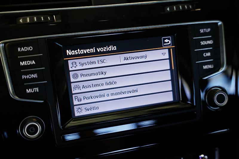 Volkswagen Golf - fotka 19 z 33