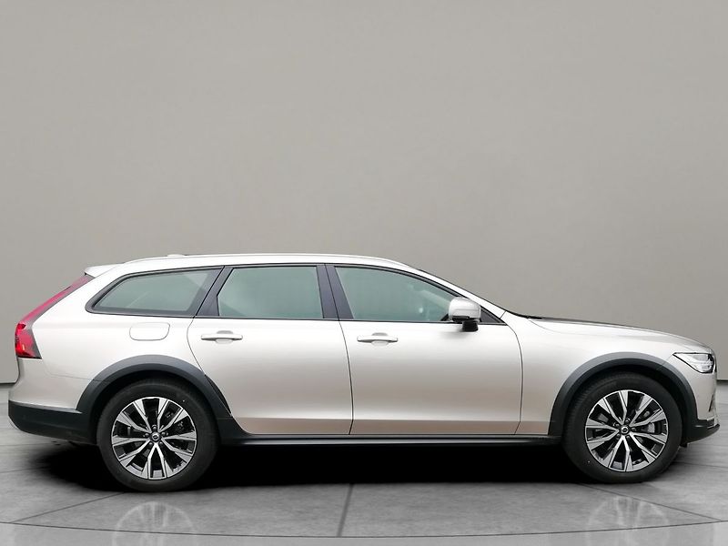 Volvo V90 2,0 Cross Country Bright Plus - fotka 3 z 19