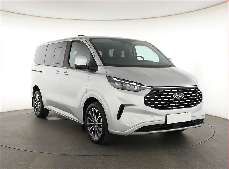 Ford Tourneo Custom (2025) 2.0 EcoBlue AWD - fotka 1 z 19