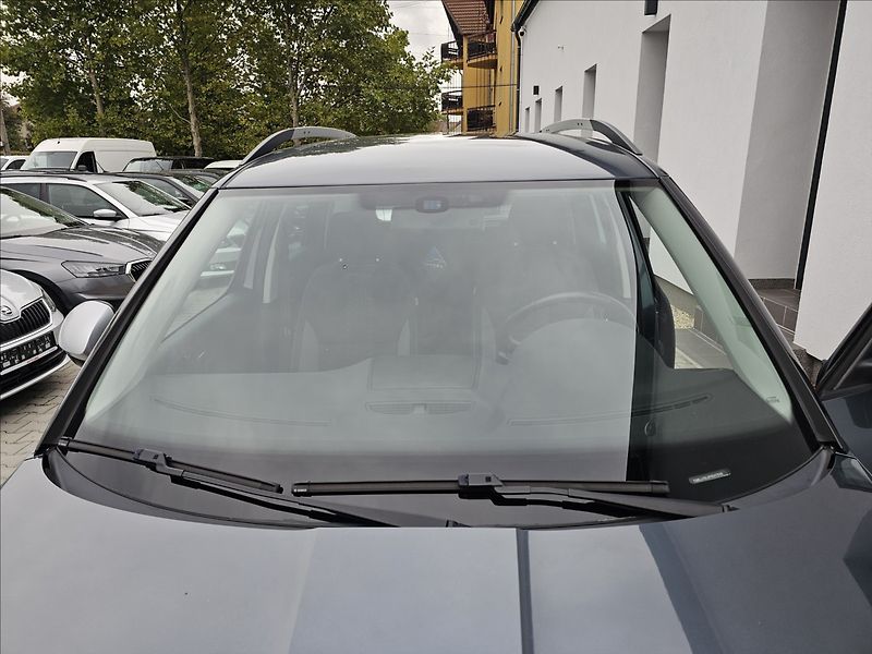 Škoda Yeti 1,4 TSi 90KW Adventure NAVI TZ - fotka 43 z 44