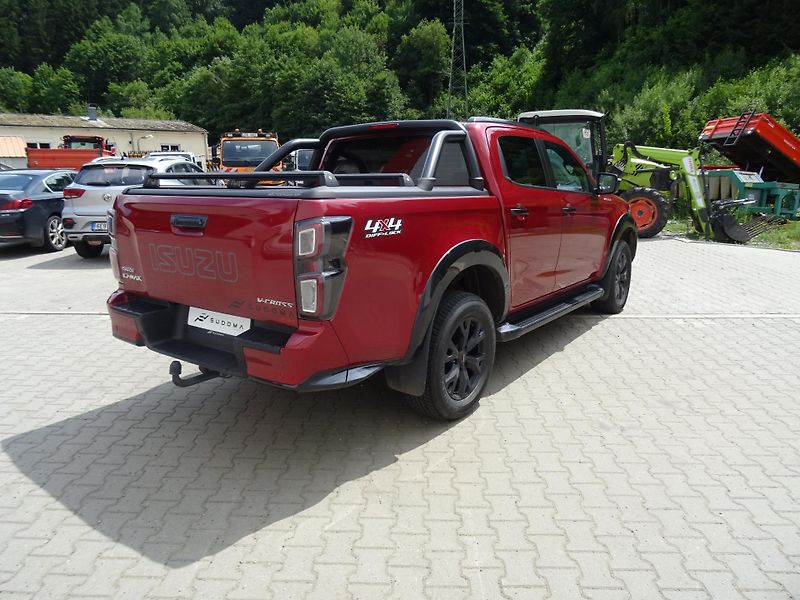 Isuzu D-Max V-Cross 1.9L 163K 4x4 6st. A/T - fotka 12 z 50