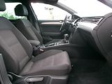 Volkswagen Passat Variant (2018) 1,5TSI AC NAVI ACC BT - náhled 37