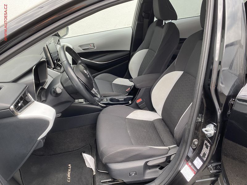 Toyota Corolla (2021) 1.2 T, ČR, Comfort, LED - fotka 9 z 18