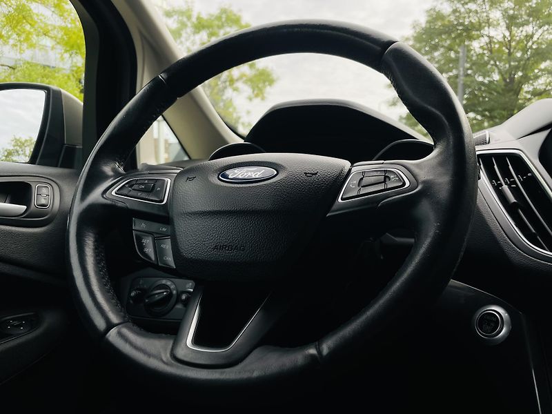 Ford C-MAX 2.0TDCi MANUÁL VÝHŘEV TAŽNÉ  - fotka 36 z 45
