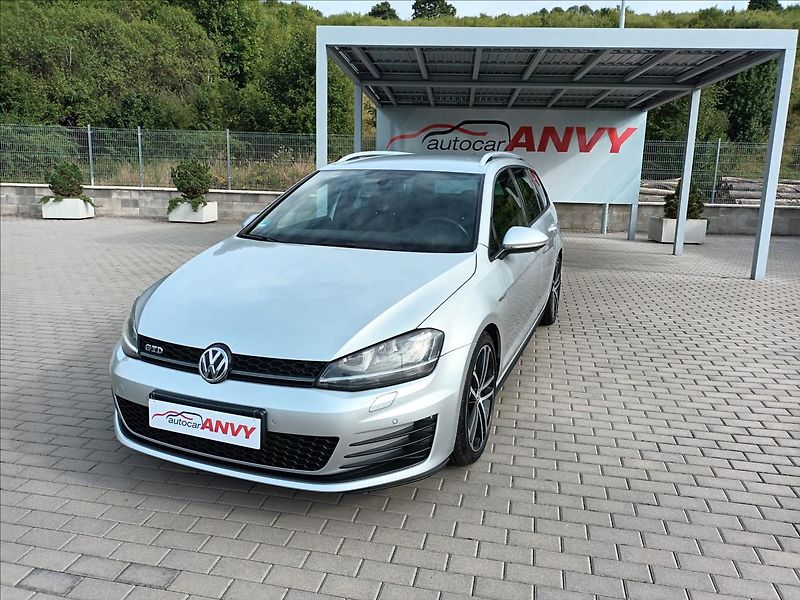 Volkswagen Golf 2,0 TDI,GTD,135KW,NAVI,XENON - fotka 1 z 50