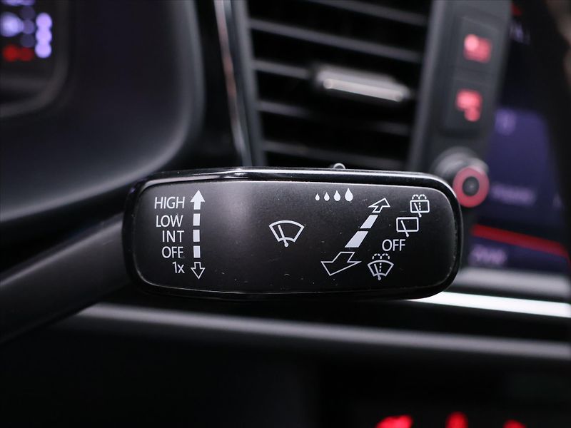 Seat Leon 2,0 TSI Cupra 221kW 4Drive DSG - fotka 21 z 38