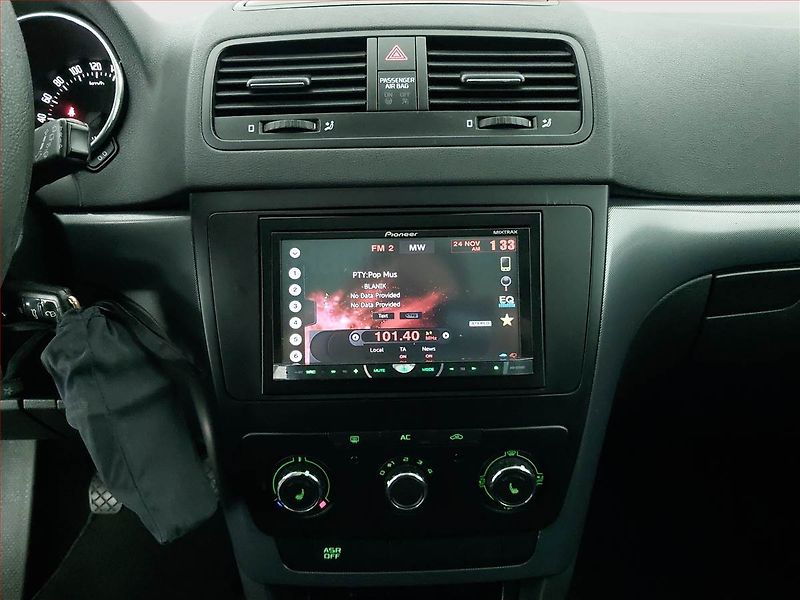 Škoda Yeti (2013) Ambition 2.0 TDI - fotka 12 z 15