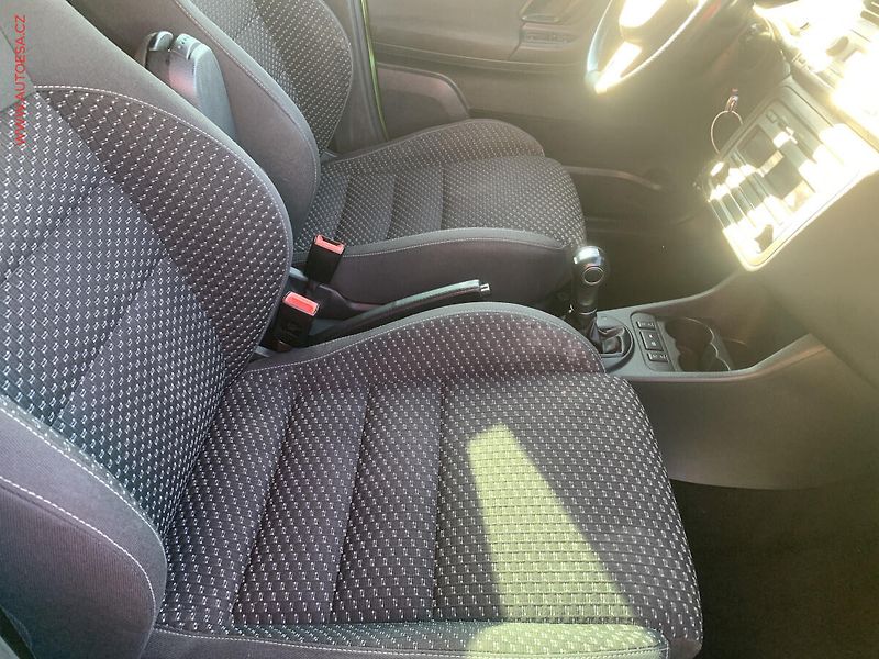 Škoda Fabia (2010) 1.4 TSi, RS, DSG - fotka 12 z 20