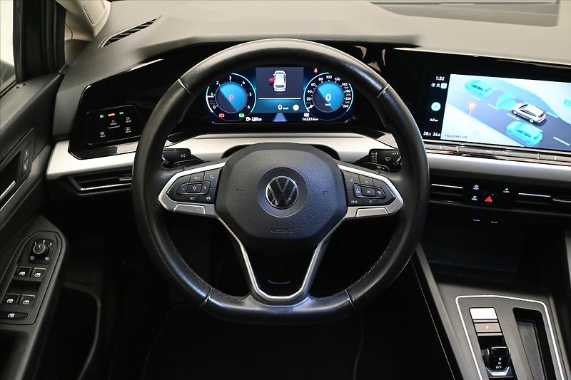 Volkswagen Golf 2,0 TDI 85 kW DSG Life Záruka - fotka 18 z 32