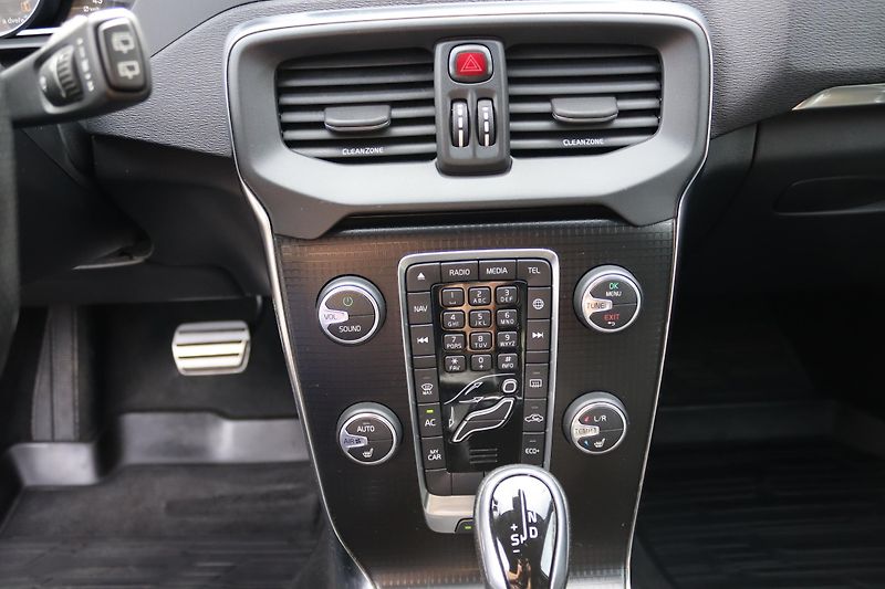 Volvo V40 Volvo V40 R-Design 140kW - fotka 32 z 55