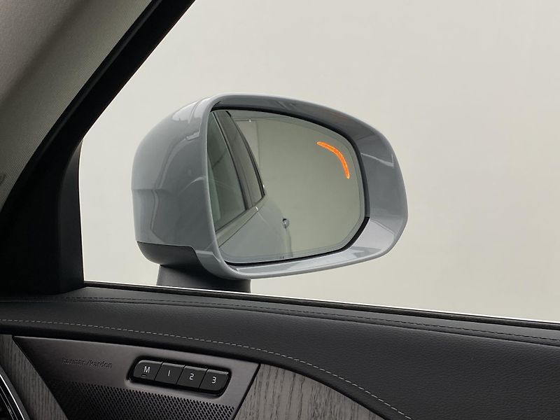 Volvo XC90 B5 AWD BRIGHT PLUS - fotka 40 z 66