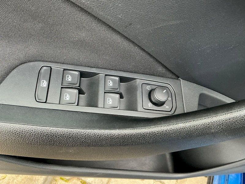 Škoda Kamiq (2021) 1.0 TSI DSG Monte Carlo - fotka 30 z 31
