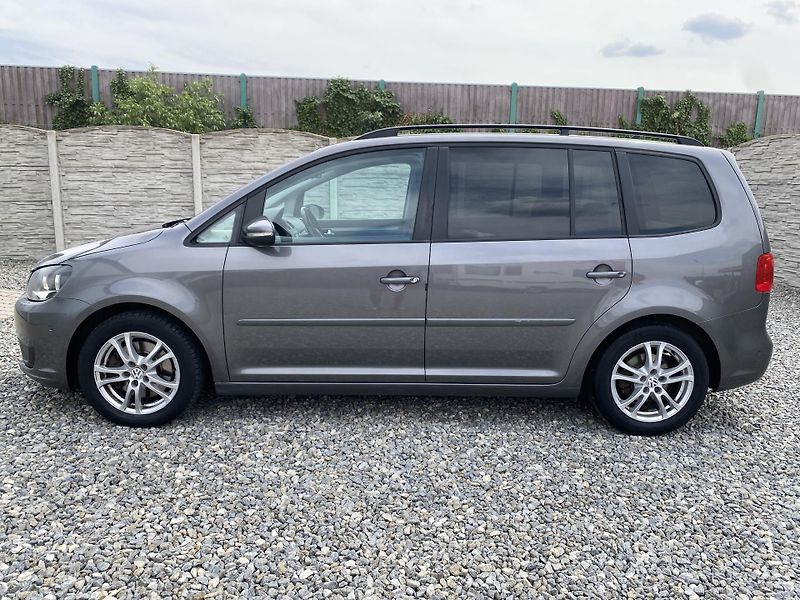 Volkswagen Touran 2.0TDi 140PS DSG TAŽNÉ - fotka 6 z 47