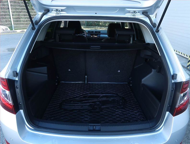 Škoda Fabia (2019) Style Plus 1.0 TSI, ČR,1.maj - fotka 13 z 20