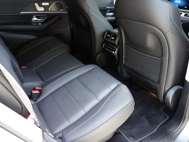 Mercedes-Benz GLS (2023) 400D*PRÉM-PLUS*AMG*PAN*HEAD*CZ - fotka 42 z 50