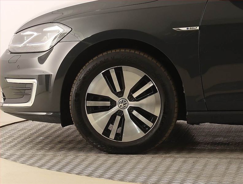 Volkswagen Golf (2020) 32 kWh - 37 Ah, SoH 90% - fotka 15 z 26